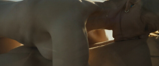 Magdalena Boczarska nude, Katarzyna Sawczuk nude – Heaven in Hell (2022)