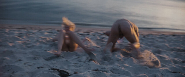 Magdalena Boczarska nude, Katarzyna Sawczuk nude – Heaven in Hell (2022)