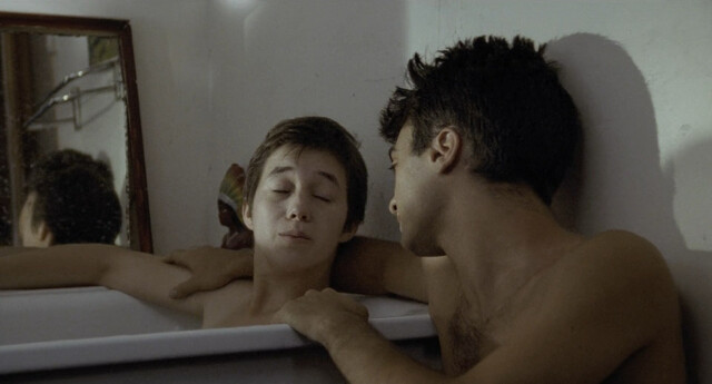 Charlotte Gainsbourg nude – Amoureuse (2011)