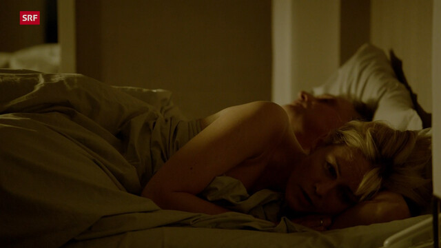 Gesine Cukrowski nude – Ein Sommer in Portugal (2013)