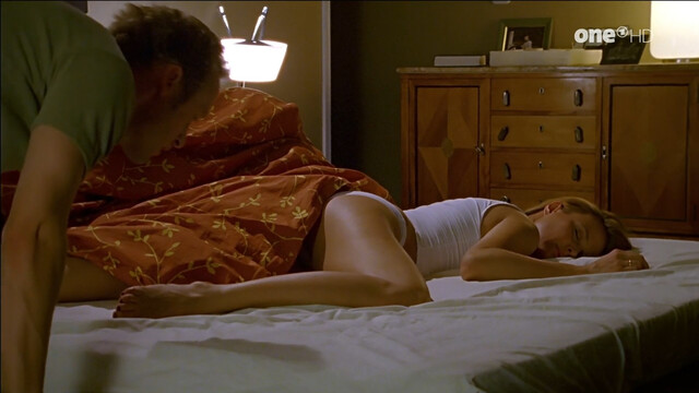 Katharina Böhm sexy – Stunde der Entscheidung (2006)