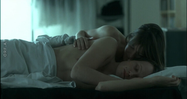 Pia Hierzegger nude – Slumming (2006)