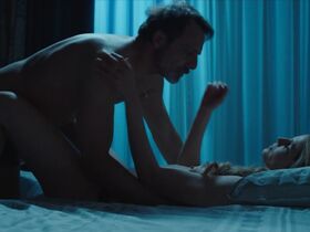 Rike Schmid nude – Blackout - Vite sospese s01e06 (2023)