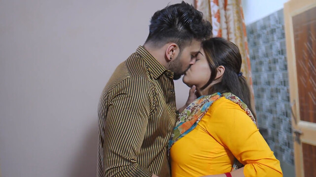 Shafaq Naaz sexy – Angithee 2 (2023)