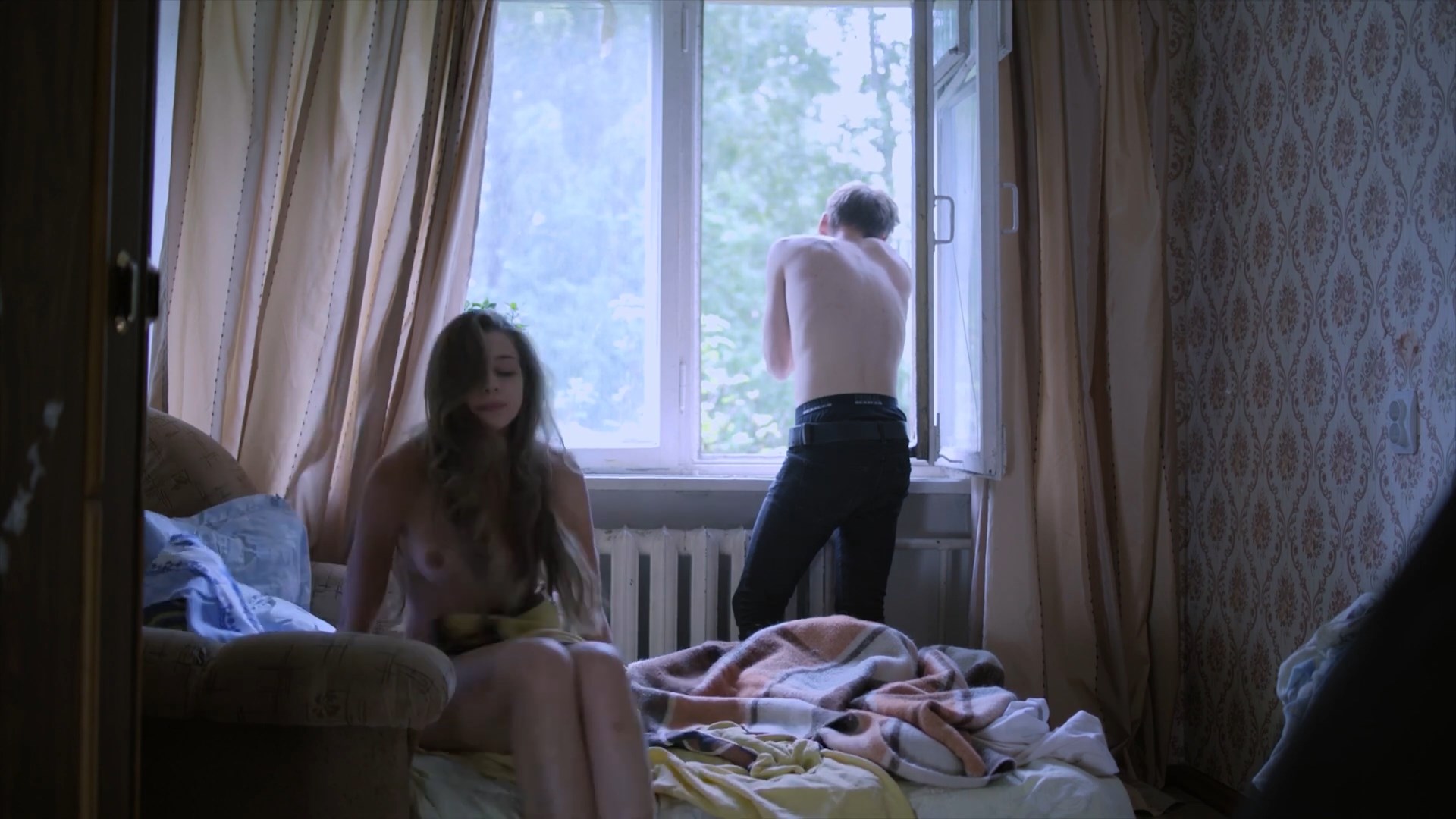 Ekaterina Cherepanova nude – On pipes (Na trubah) (2019)