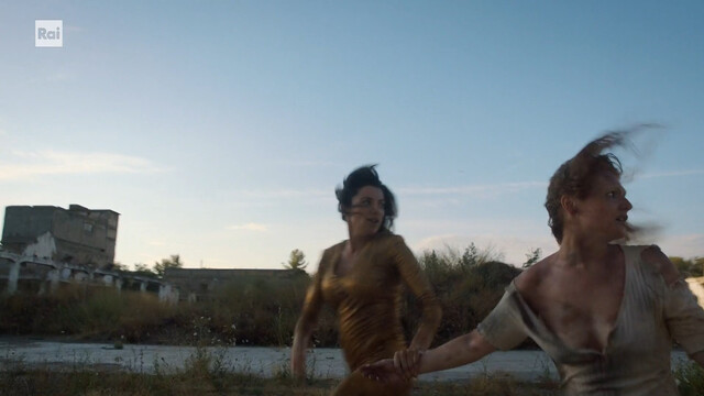 Jessica Piccolo Valerani sexy – Le indagini di Lolita Lobosco s02e05 (2023)