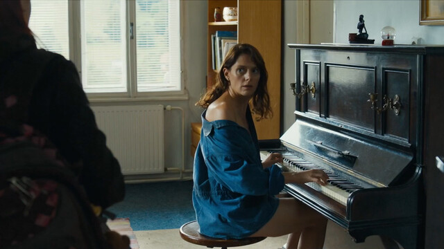 Klára Issova nude – Tichý společník (2021)