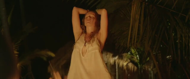 Polina Filonenko nude – Abnormal Behavior (Anomalnoye povedeniye) (2015)