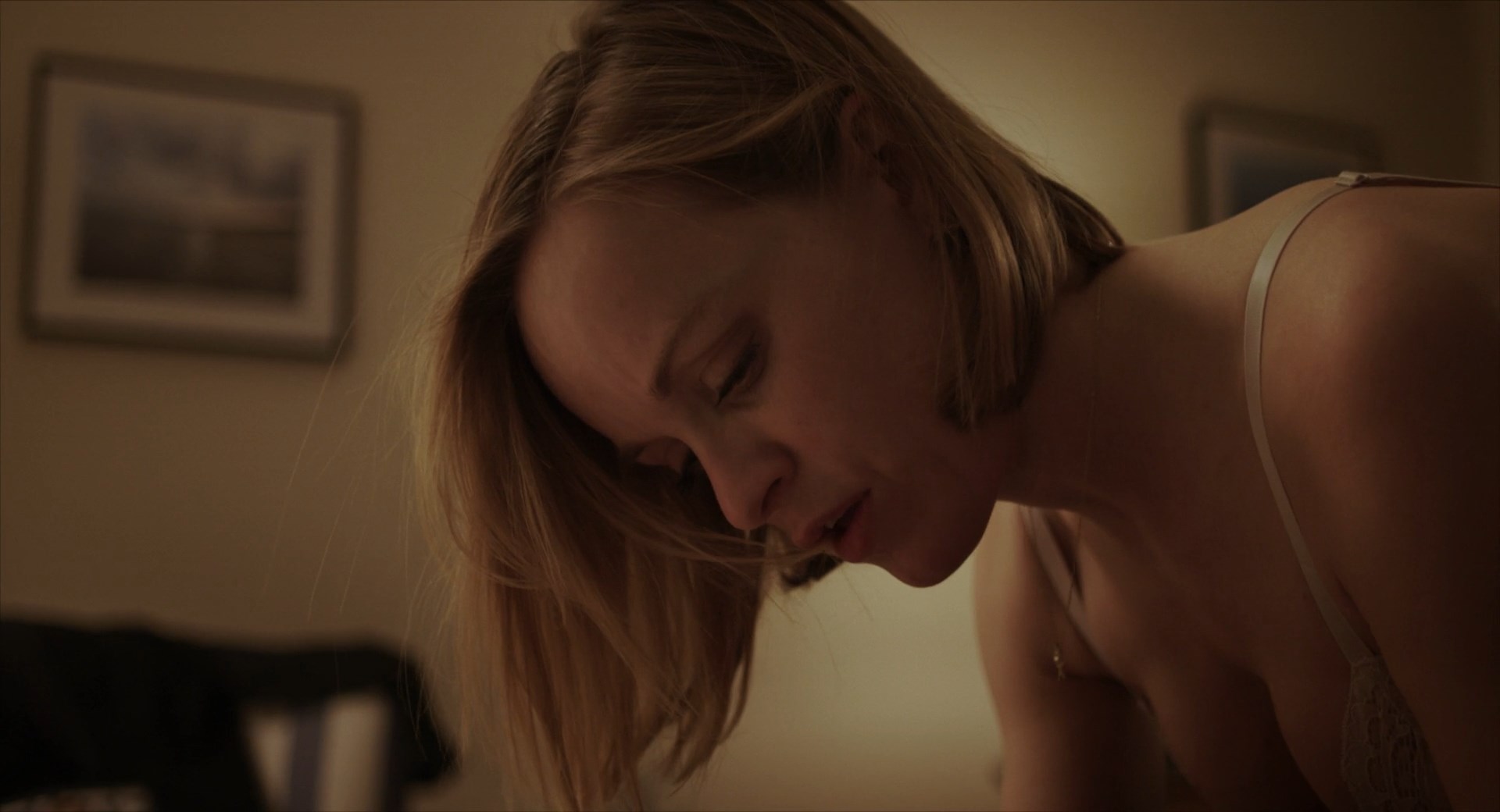 Friederike Kempter sexy – O Mein Gott. (2020)