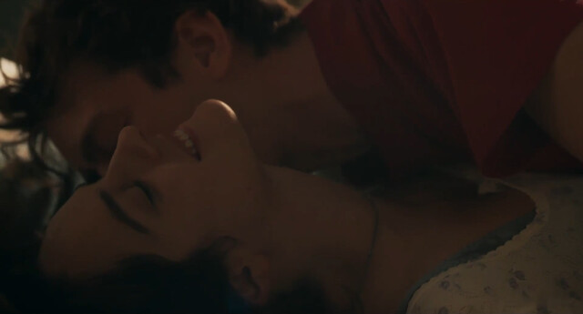 Noémie Merlant nude – Un año, una noche (Un an, une nuit) (2022)