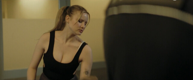 Lulu Hacke sexy – Asbest s01e04 (2023)