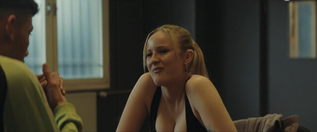 Lulu Hacke sexy – Asbest s01e04 (2023)