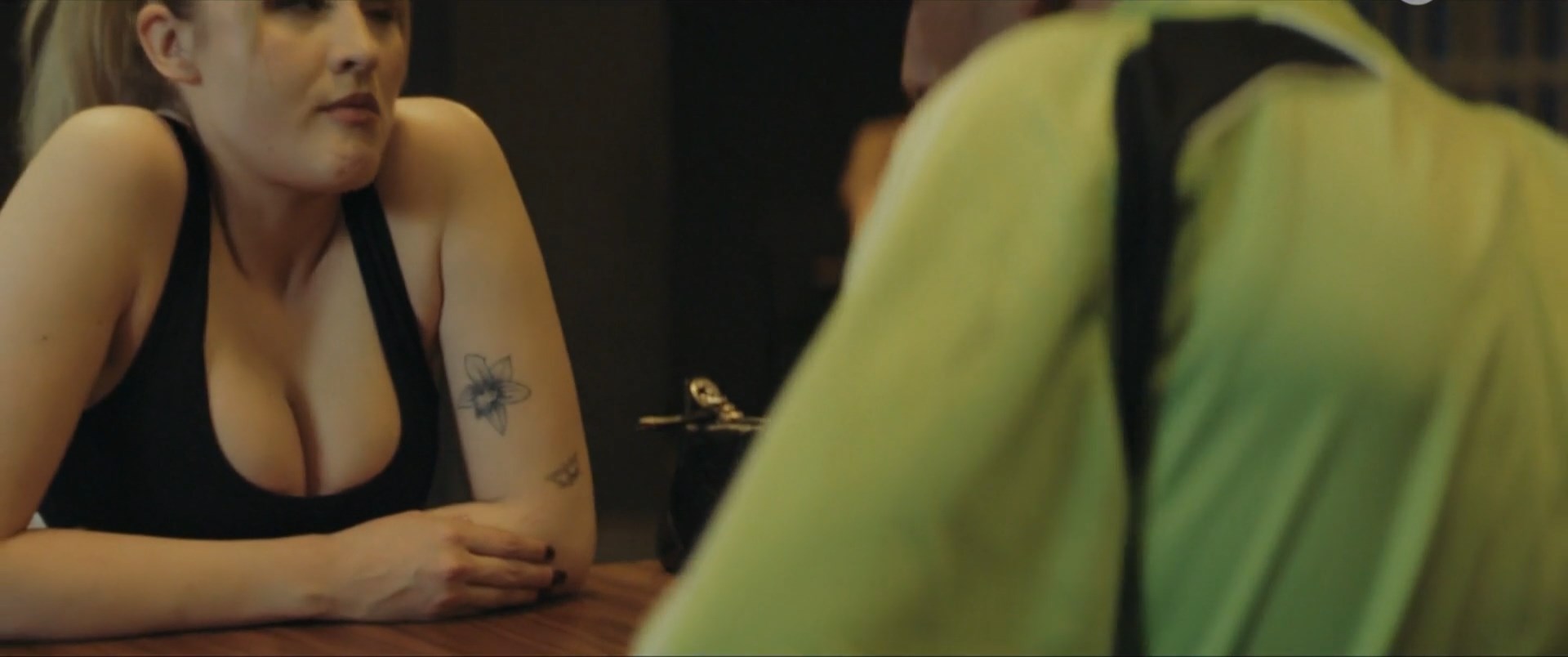 Lulu Hacke sexy – Asbest s01e04 (2023)