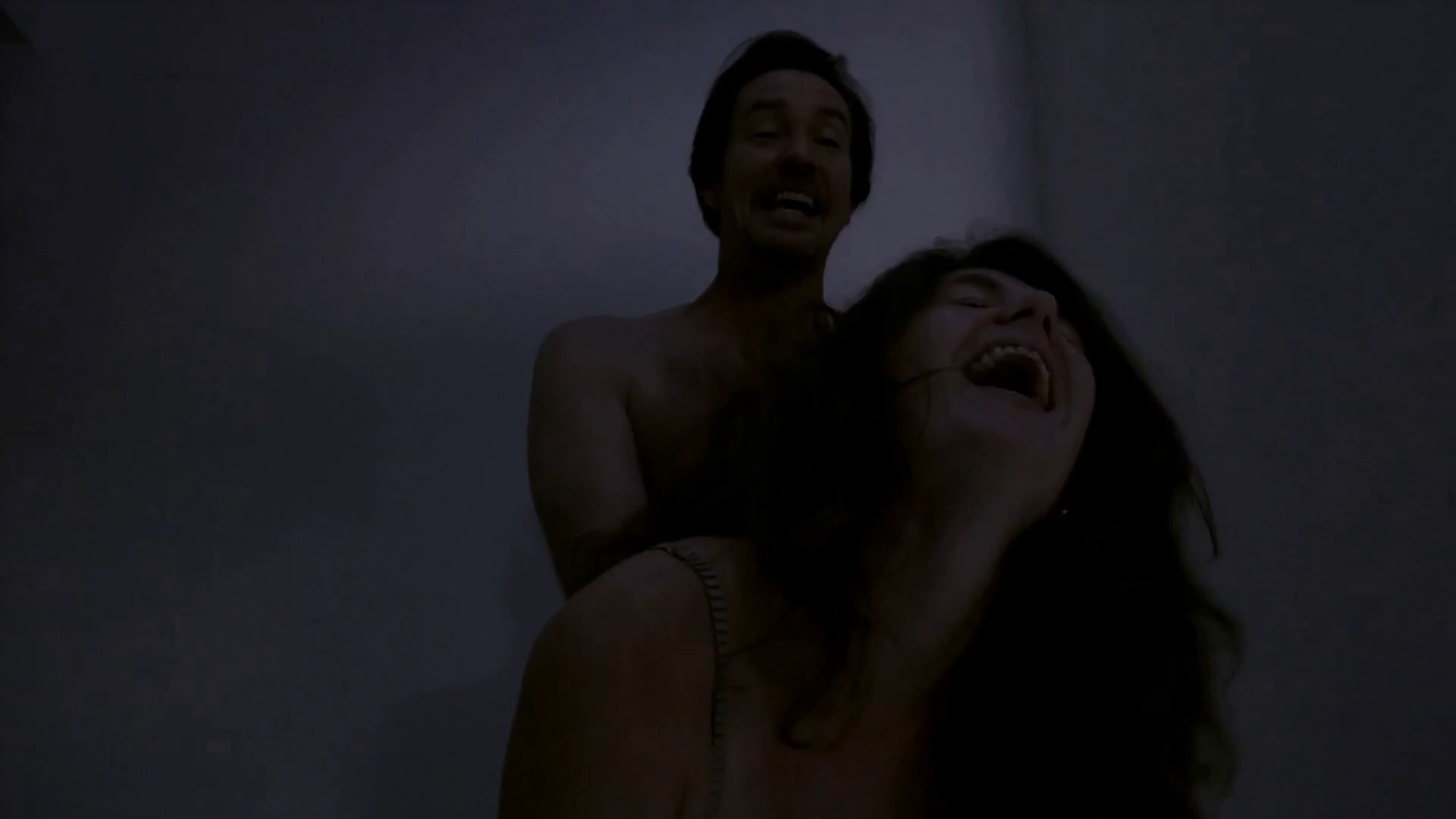 Marie Wuillème sexy – Un peignoir pour deux (2021)