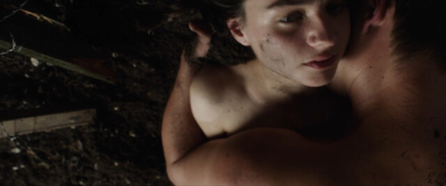 Laura Balzer nude – Trümmermädchen (2021)