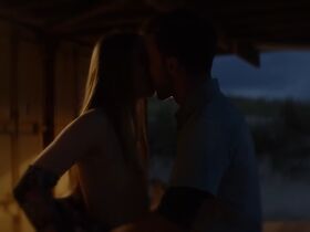 Manon Tabet nude – Dans l'ombre des dunes (2022)