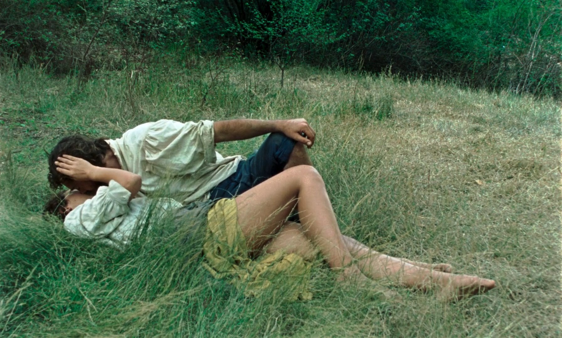 Maria Alexandra Lungu sexy – The Tale of King Crab (Re Granchio) (2021)