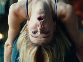 Llewellyn Reichman sexy – Deadlines s01e01 (2021)