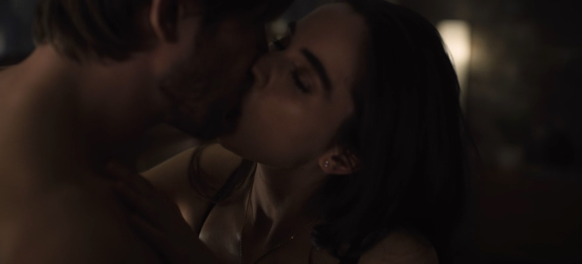 Sarah Desjardins sexy – The Night Agent s01e05 (2023)