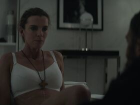 Betty Gilpin sexy – Mrs. Davis s01e06 (2023)