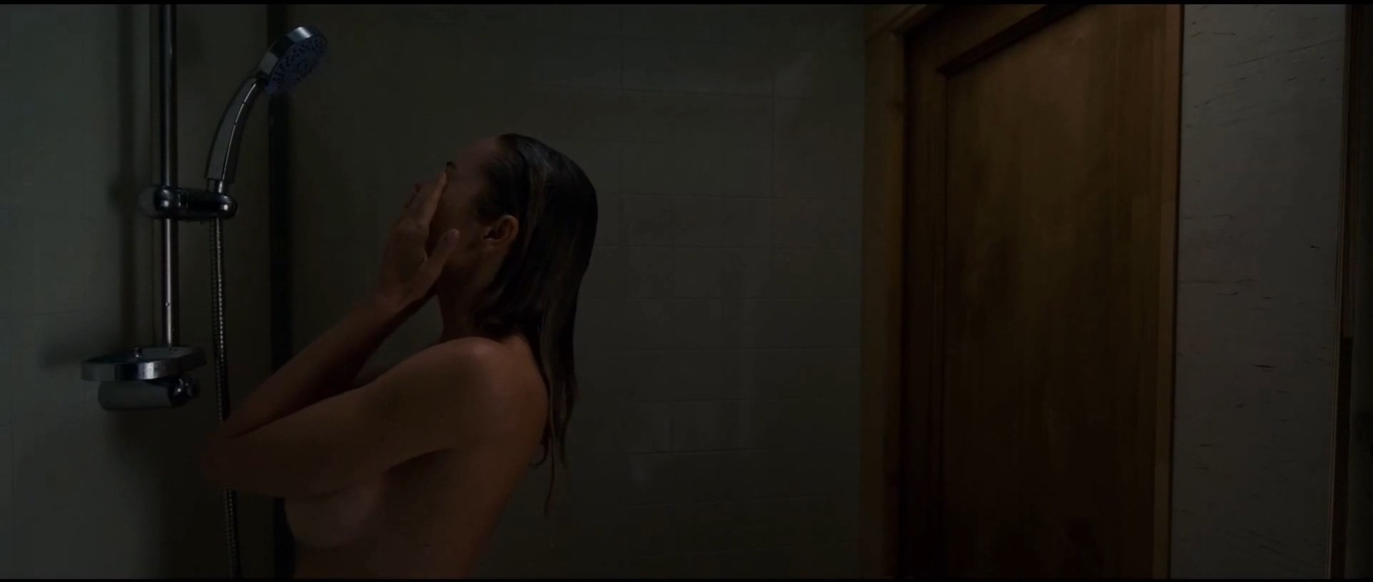 Irina Kobzeva sexy – Strannyy dom (2023)