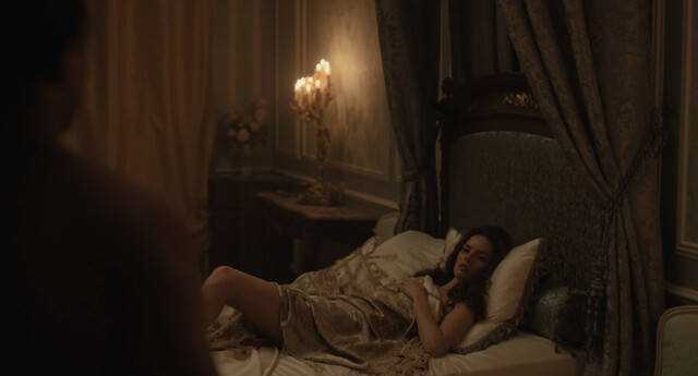 Samara Weaving sexy – Chevalier (2022)