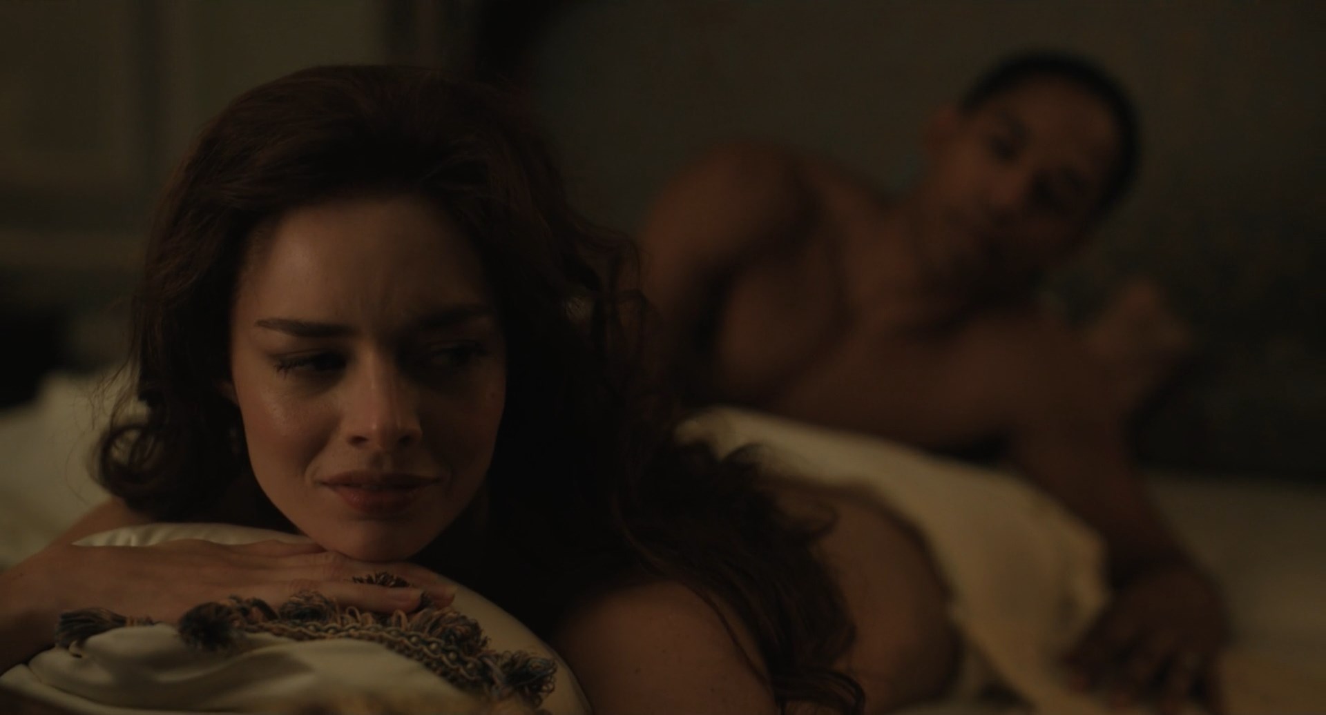 Samara Weaving sexy – Chevalier (2022)