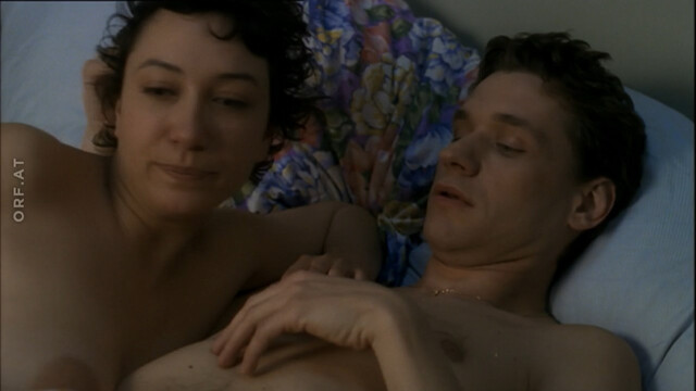 Ursula Strauss nude – Gelbe Kirschen (2000)