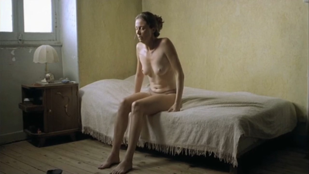 Valérie Blanchon nude – Le Coupeur d'eau (2004)