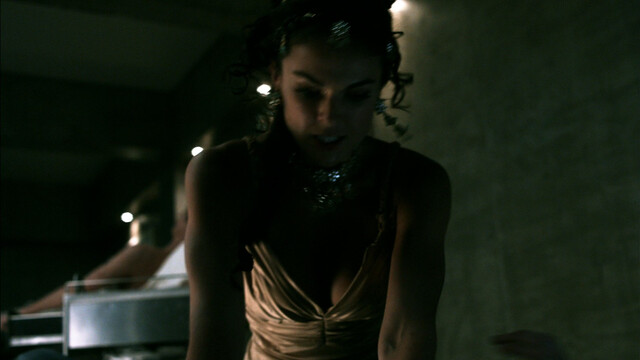 Serinda Swan sexy – Supernatural s01e21 (2006)
