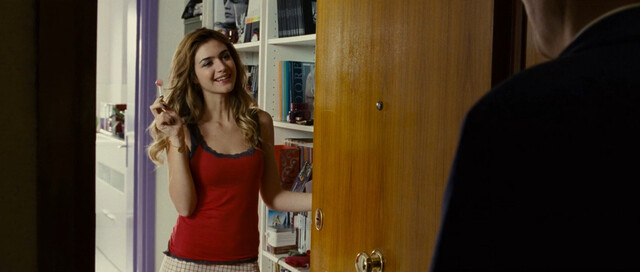 Kasia Smutniak nude – Welcome Mr. President (Benvenuto Presidente!) (2013)