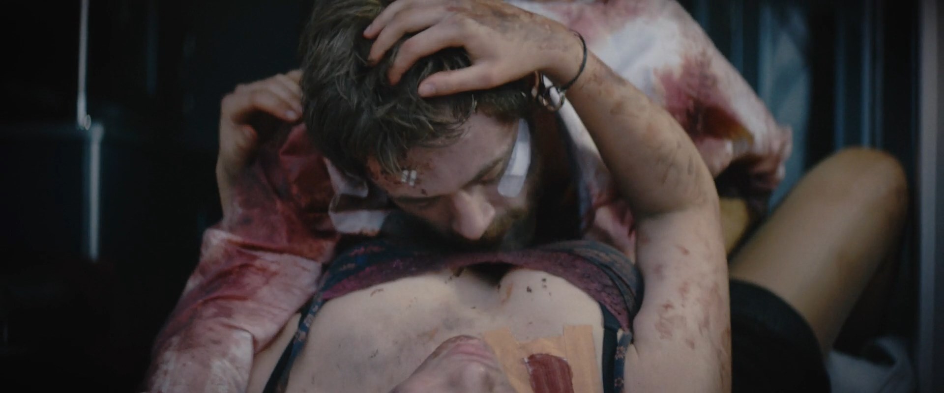 Jessica Cook sexy – Stung (2015)