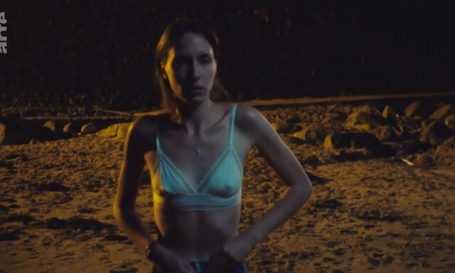 Valentine Verhague sexy – Mimi de Douarnenez (2023)