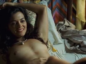 Ana Cecília Costa nude – Capitães da Areia (2011)