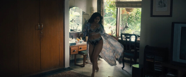 Wamiqa Gabbi sexy – Khufiya (2023)