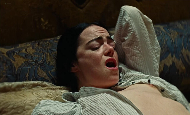 Emma Stone nude - Poor Things (2023)