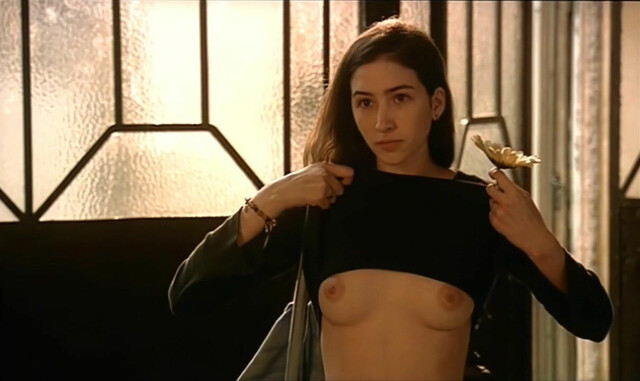 Sofía Gala nude, Romina Ricci nude - El resultado del amor (2007)