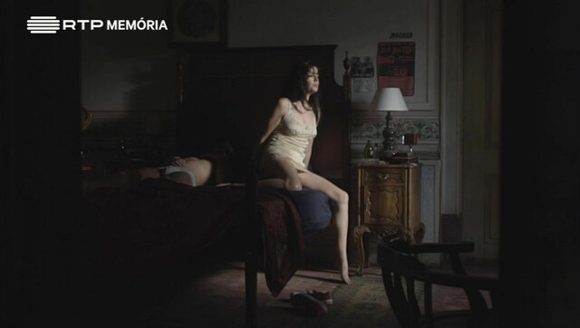 Anabela Moreira nude - Os Filhos do Rock (2014)