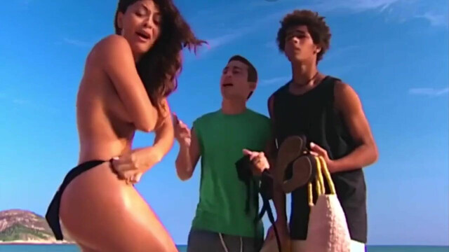 Juliana Paes nude - Celebridade s01e06 (2003)