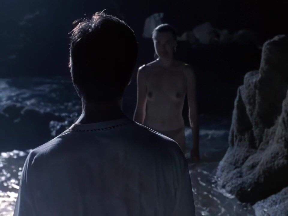 Brenda Strong nude - Undercurrent (1998)