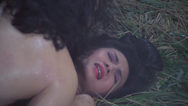 Amy Yip nude, Kudo Hitomi nude - Erotic Ghost Story (1990)