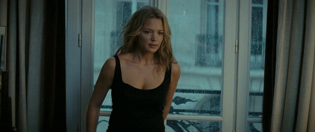 Virginie Efira sexy - It Boy (2013)