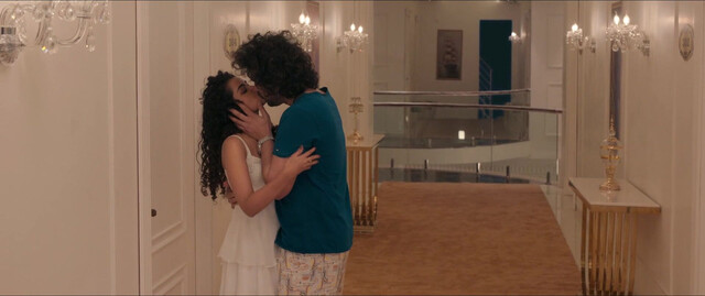 Anupama Parameswaran sexy - Tillu Square (2024)