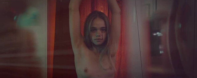 Ioanna Andre nude - La Belle bleue (2023)