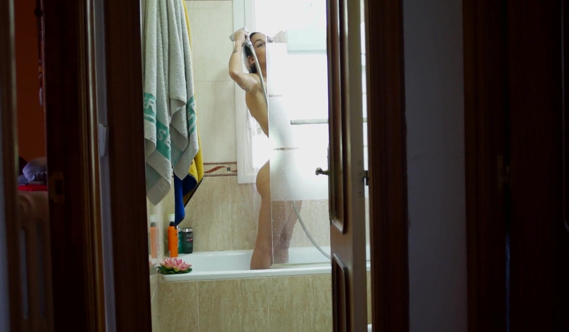 Laura Balo sexy - Divino Tesoro (2024)