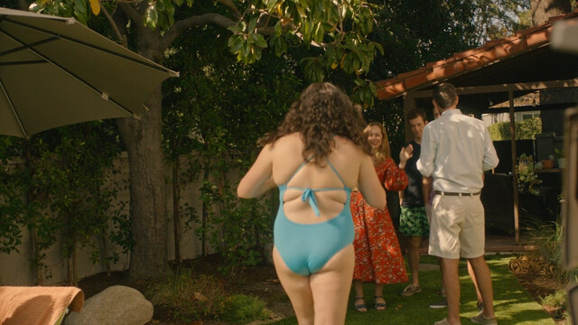Hannah Levin sexy – Golden Child (2024)