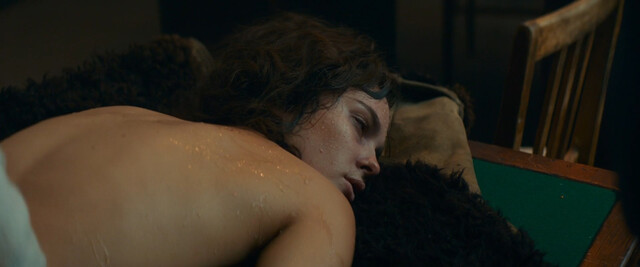 Angelina Strechina nude – Lyubov Sovetskogo Soyuza (2024)