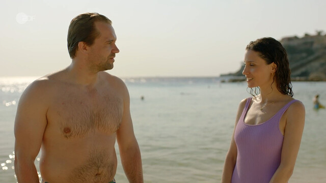 Nadine Menz sexy – Das Traumschiff e104 (2024)