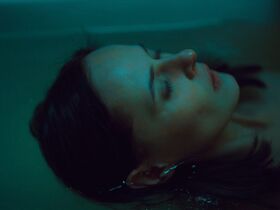 Karolina Kominek-Skuratowicz nude – Strange Angels (Czarne stokrotki) s01e01-02 (2024-2025)