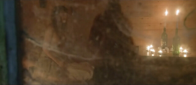 Maresi Riegner nude – Endlich Weltuntergang (2012)